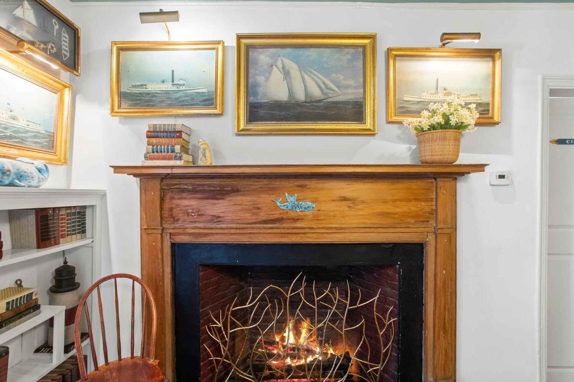 Carlisle House Inn Нантъкет Екстериор снимка
