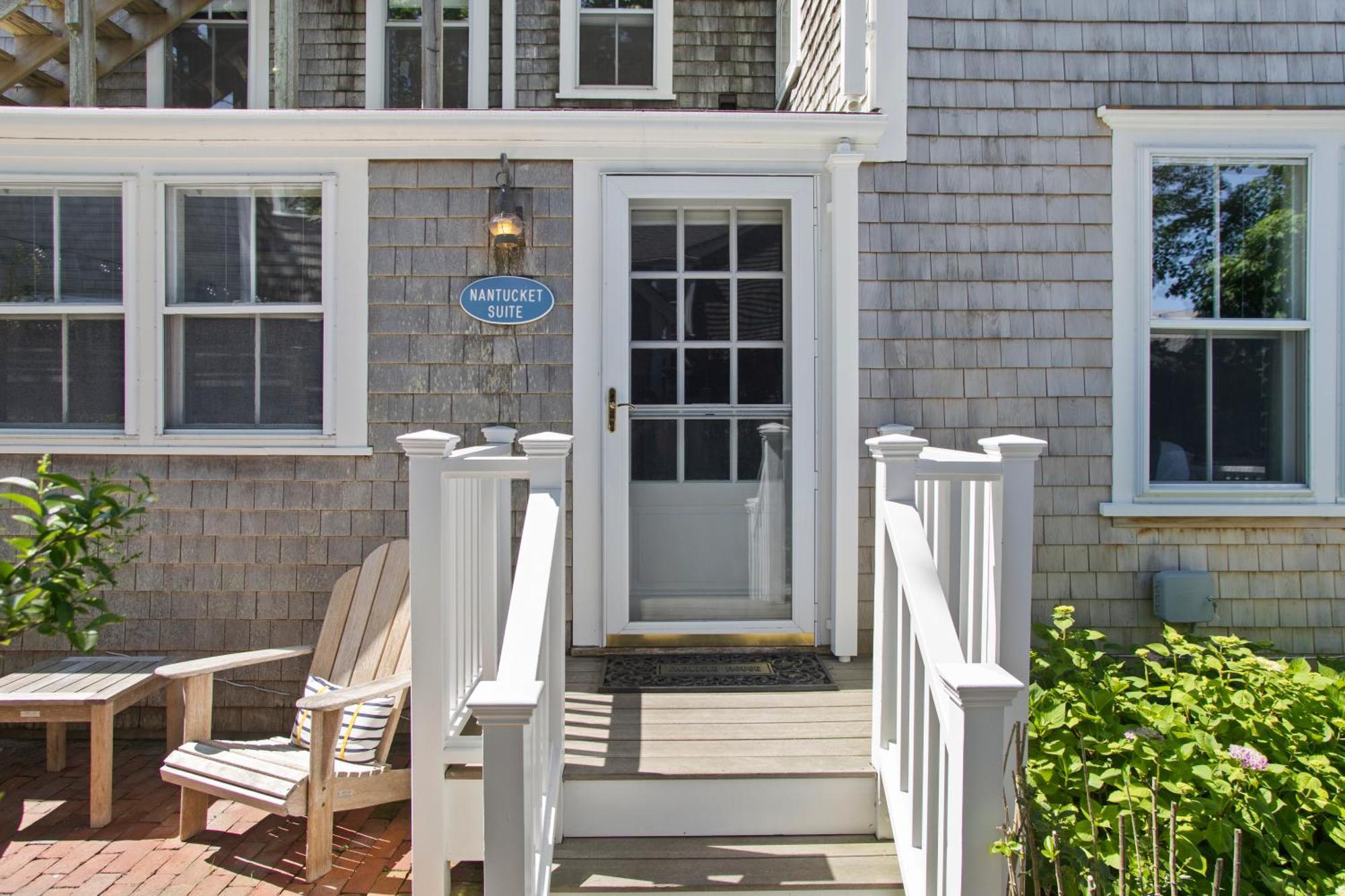 Carlisle House Inn Нантъкет Екстериор снимка